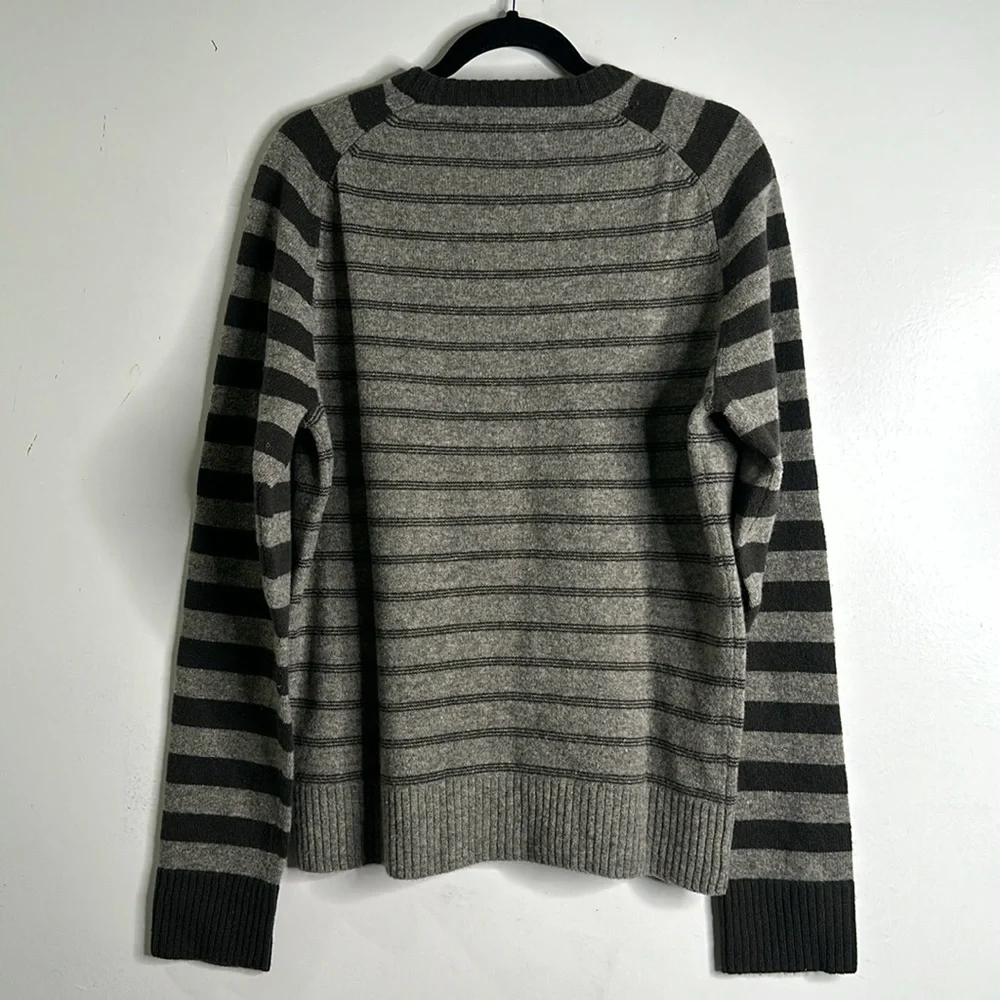 Penguin lamb wool gray striped sweater size large office career